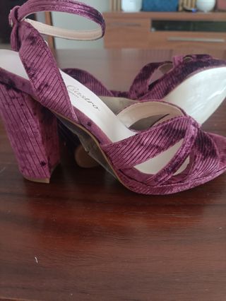 Sandalias Castro tacón - Moradas