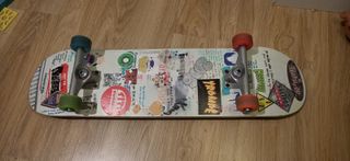 Tabla skate Censorship + ruedas Mini Logo