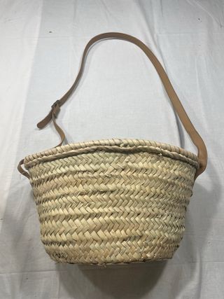 Capazo pequeño de mimbre beige