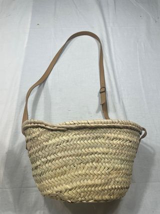 Capazo pequeño de mimbre beige