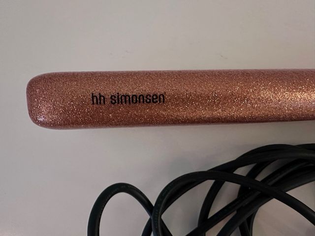 Plancha pelo hh simonsen, dorada