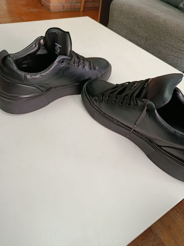 Zapatillas hombre negras