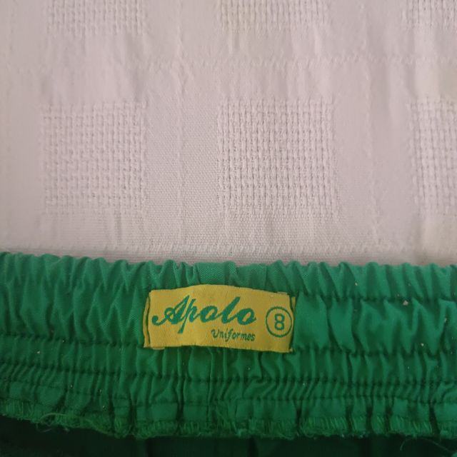Shorts Verde Greenwich School - Talla 8