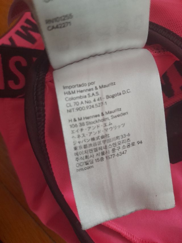 Lote Tops deportivos H&M