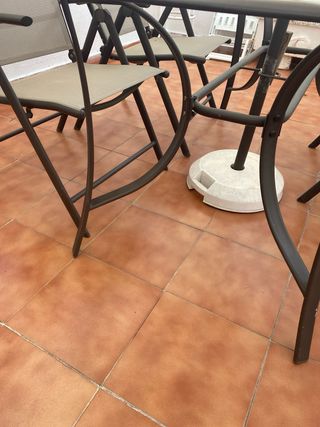 Conjunto sillas y mesa patio