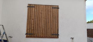 BARNIZAMOS  PUERTAS Y VENTANAS DE MADERAS