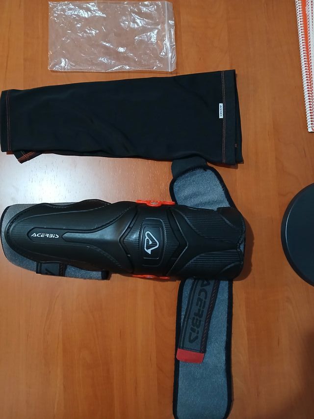 Rodilleras ACERBIS X-Strong (+malla antirrozadura)