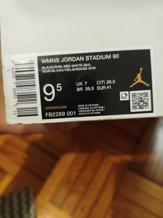 Zapatillas Jordan Stadium 90 - Negras y Rojas