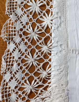 Sábanas antiguas hilo bolillo