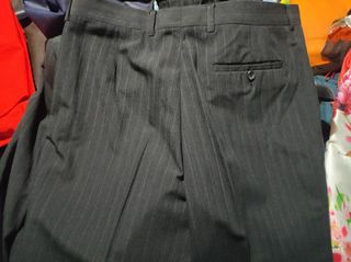 Traje pinstripe gris oscuro- Talla 46