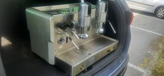 Cafetera palanca 2 brazos va con  luz y gas