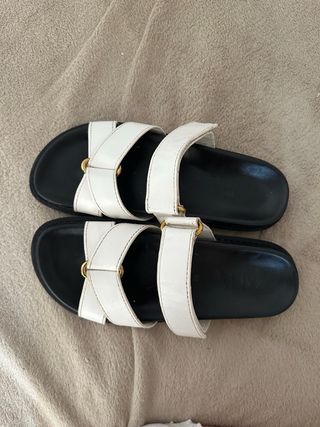 Chanclas Zara blancas