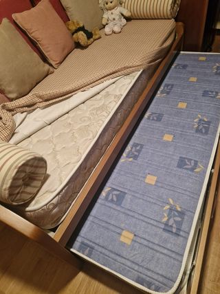 DOS COLCHONES D 90 SE VENDEN × SEPARADO SI DESEAN