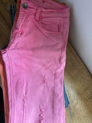 Calças Jeans e Calças de Sarja