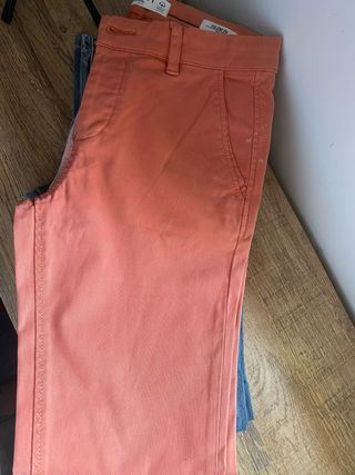 Calças Jeans e Calças de Sarja