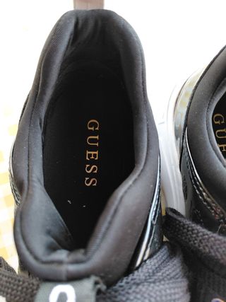Zapatillas Guess - Negras