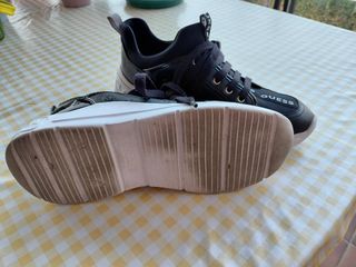 Zapatillas Guess - Negras