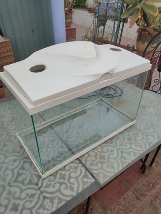 Acuario Ciano 60L con luz