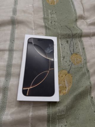 iPhone 16 Pro Max - Apple