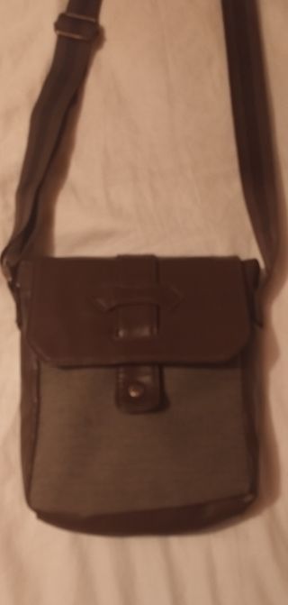 Bolso bandolera Cedar Wood State marrón-verde