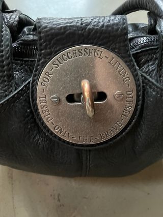 Bolso Diesel piel negra