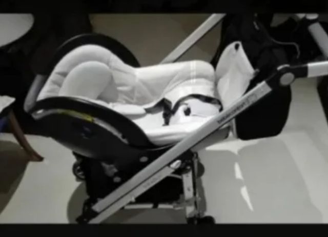 Cochecito bebé Confort Trio blanco