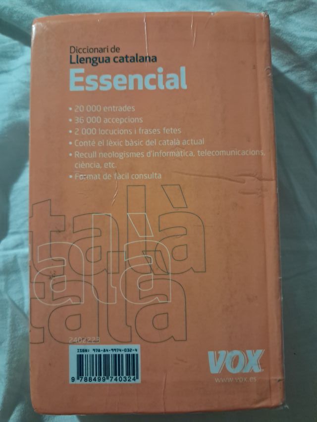Diccionari llengua catalana essencial