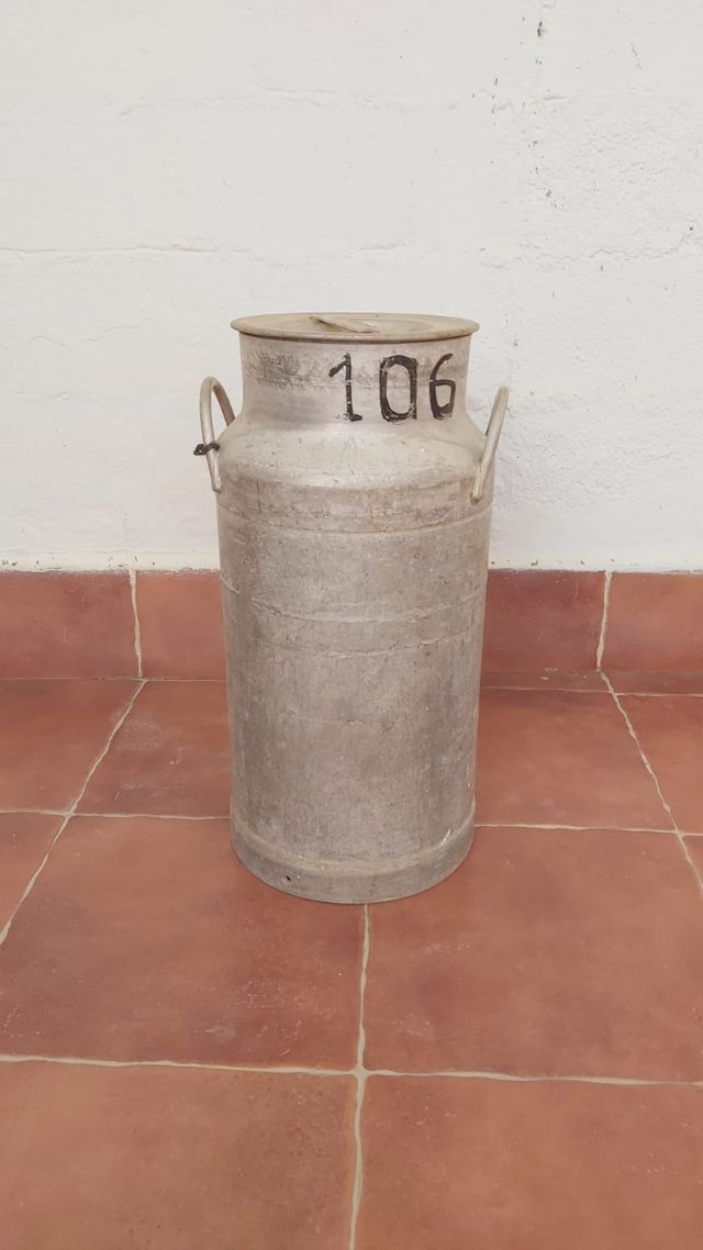 Lecheras de aluminio antiguas