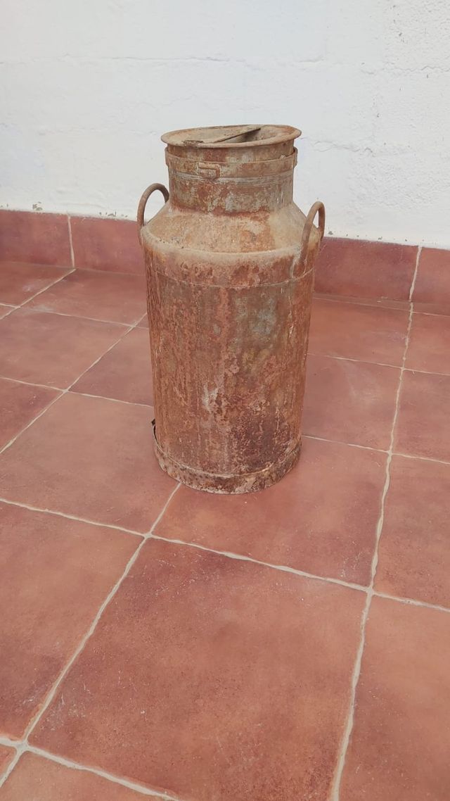 Lecheras de aluminio antiguas