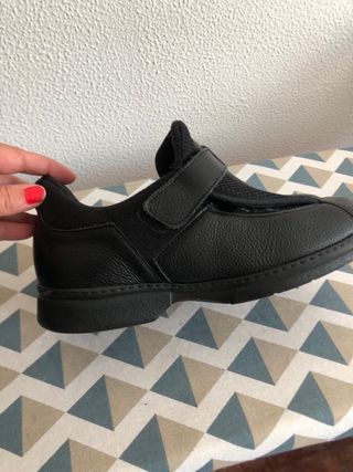 Zapatillas ortopédicas negras