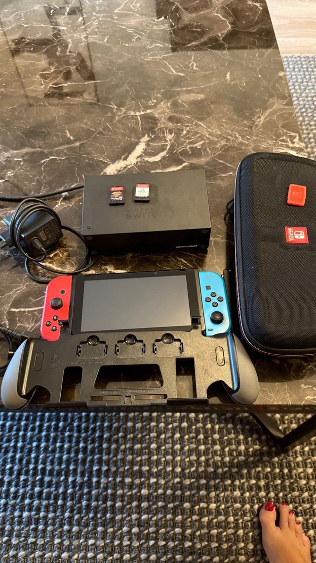 Nintendo Switch Azul y Rojo