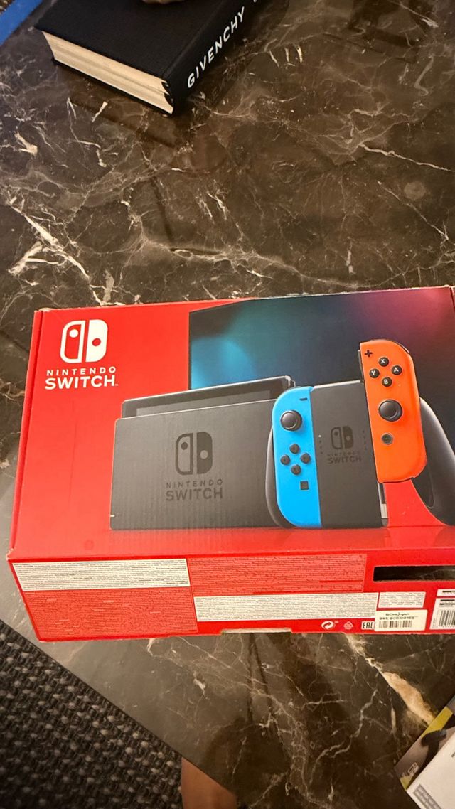 Nintendo Switch Azul y Rojo