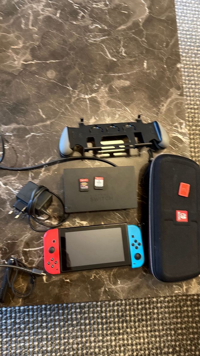 Nintendo Switch Azul y Rojo