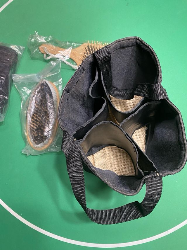 Kit cepillos caballo Horze