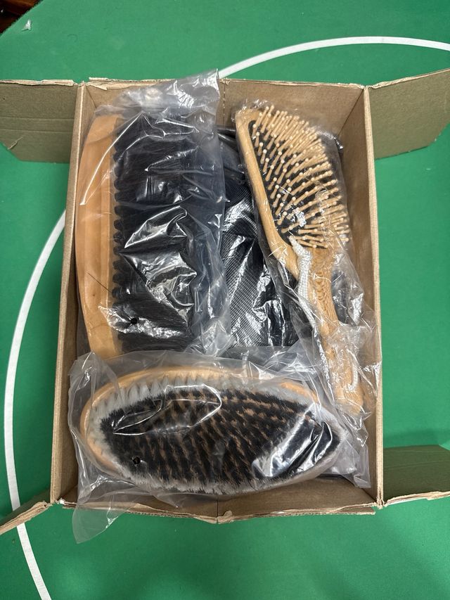 Kit cepillos caballo Horze
