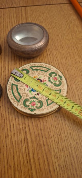 6 scatoline vintage metallo 2 sono portacipria