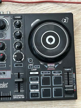 Mesa de mezclas Hercules DJControl Impulse 200