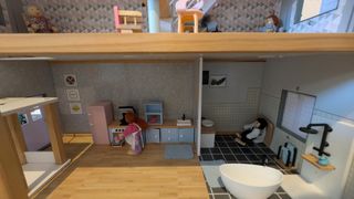 Casita Muñecas Madera + Accesorios