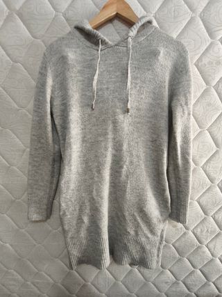 Vestido jersey gris capucha