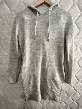 Vestido jersey gris capucha