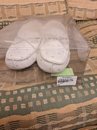 Zapatillas blancas énfasis