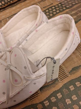 Zapatillas blancas énfasis