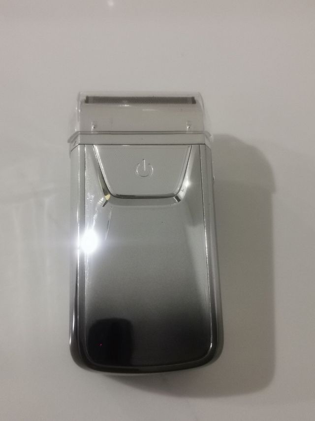 Afeitadora eléctrica plata