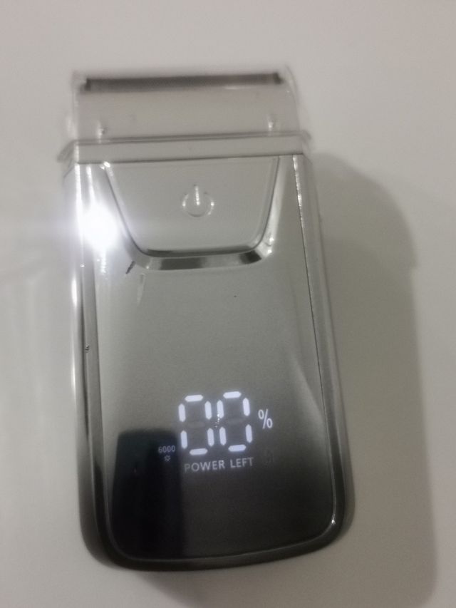 Afeitadora eléctrica plata