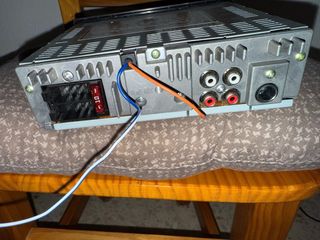 Radio CD LG LAC3800R - Aux