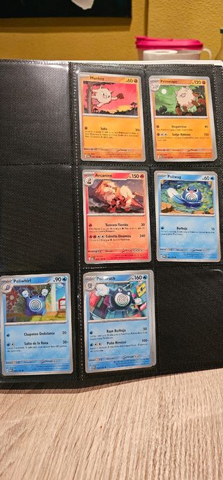 Álbum sin Completar Pokémon Escarlata Púrpura 151