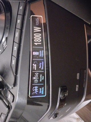 Radio LG 1000W con altavoces y luces led