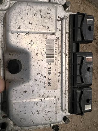 Centralita Saxo 8V: 3 Conectores