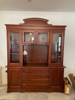 Vitrina madera maciza estilo clásico