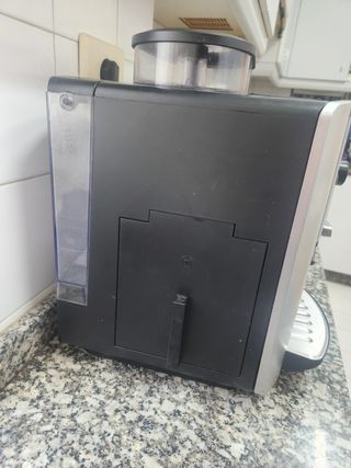 Cafetera Krups Quattro Force